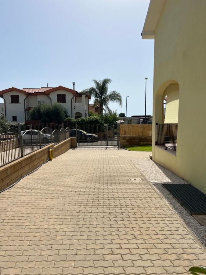 Casa Grecale Villa Girasole Bagian luar foto